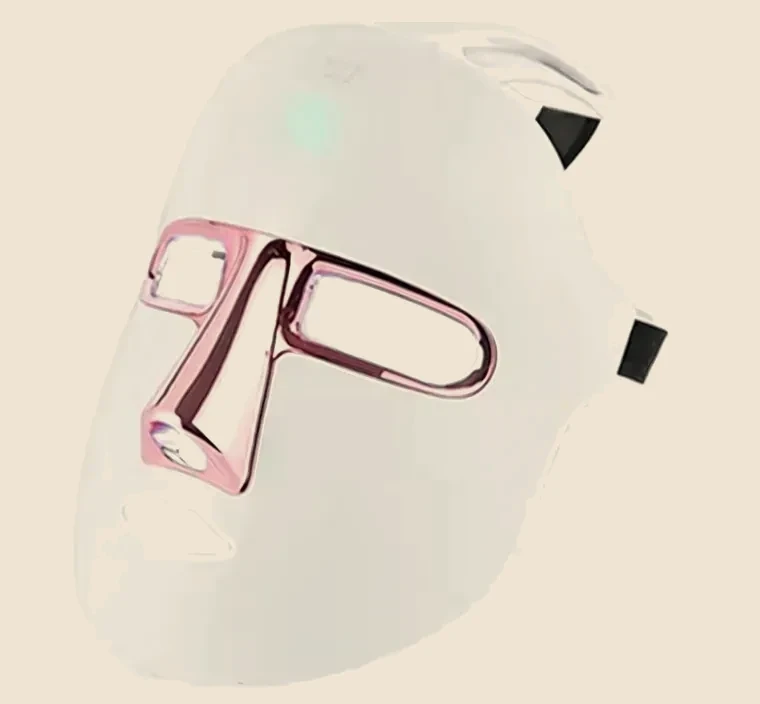 Lumoras LED face mask in red light mode